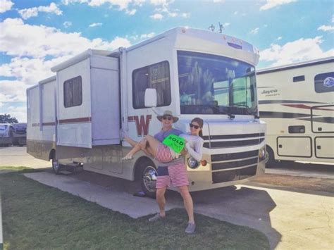 39 Pictures Of Extremely Happy People Buying Their First Rv Heath