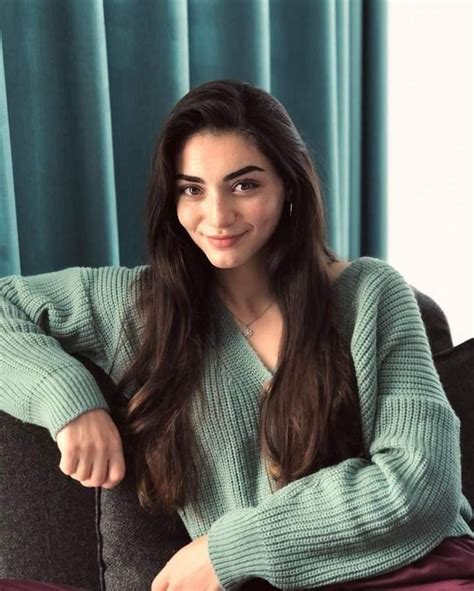 Özge törer is a turkish actress in 2022 turkish women beautiful actresses turkish beauty
