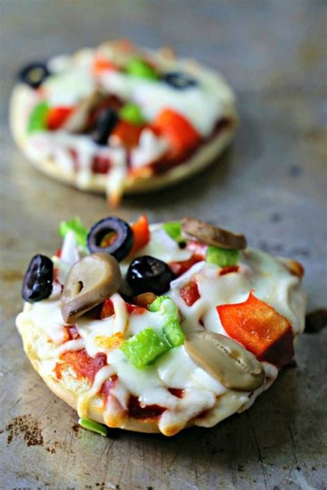 Thrilling Ways To Jazz Up Your Brunch Bagels This Weekend Pizza