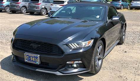 Pre-Owned 2015 Ford Mustang V6 RWD Convertible