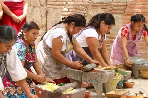 Cocineras Tradicionales De Valles Centrales Cautivan Paladar De Propios Y Visitantes Nss Oaxaca