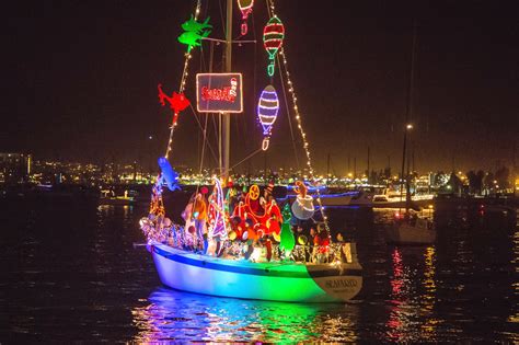 San Diego Bay Parade Of Lights Witness The Spectacle As Boats On The