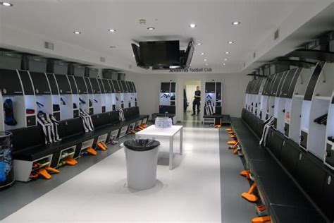 15 Of The Most Impressive Dressing Rooms In Football Dressing Room