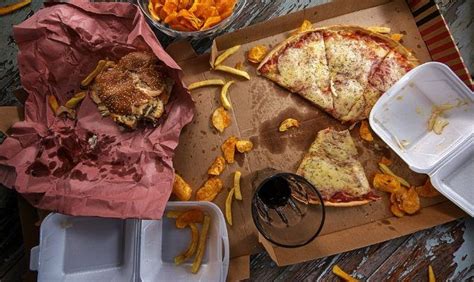 Here Are The Main Reasons You Crave Junk Food When Youre Drunk