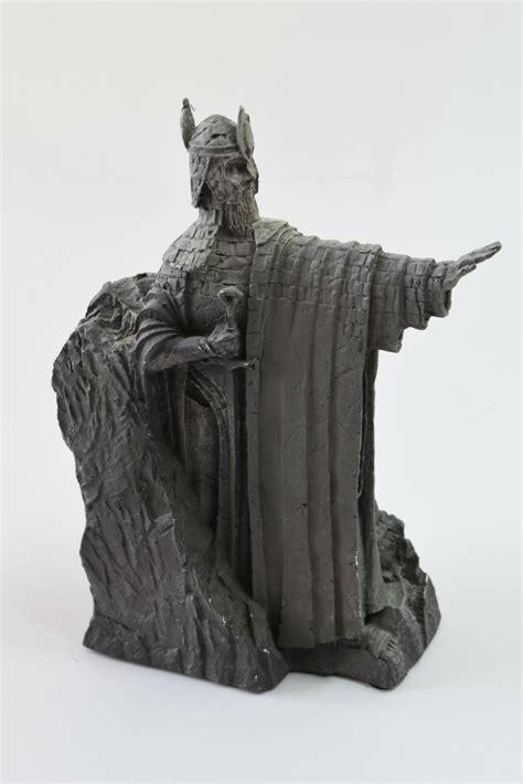 The Argonath Sculpted Models From The Lord Of The Rings The