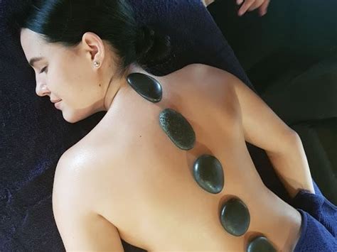 Hot Stone Massage Relaxing Hot Stone Therapy Ripple Day Spa Hot