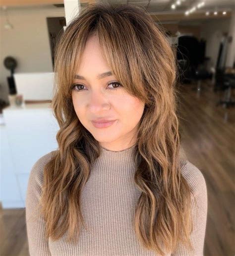 Most Trendy And Flattering Bangs For Round Faces In Hadviser Bangs For Round Face