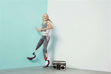 7 Year Old Double Amputee Gymnast Wins Modeling Contract For Sportswear Line Pulptastic