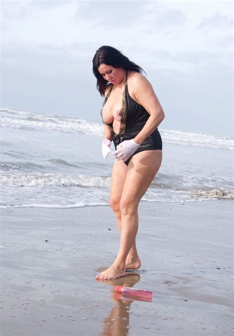 Lisa Appleton The Fappening Topless 37 Photos The Fappening