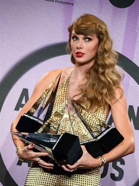 Taylor Swift Achievements And Awards Wide Education