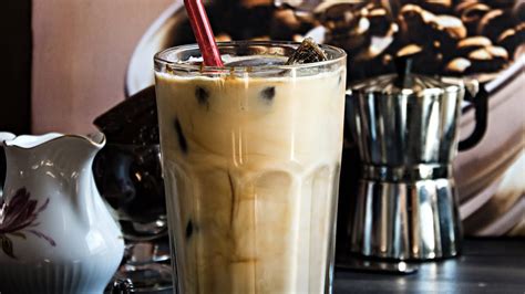 How To Make Vanilla Iced Mocha With Coffee Ice Cubes Healthy And Easy