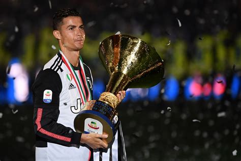 You will surely pay attention to the contents. Cristiano Ronaldo Live Stream 7