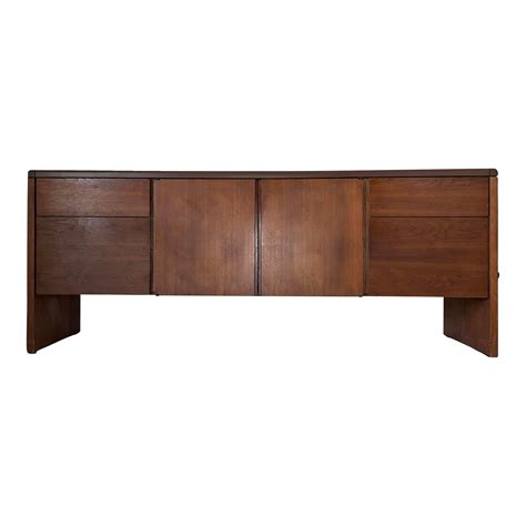 Mid 20th Century Kimball Mid Century Modern Wood Credenza With Cabinet