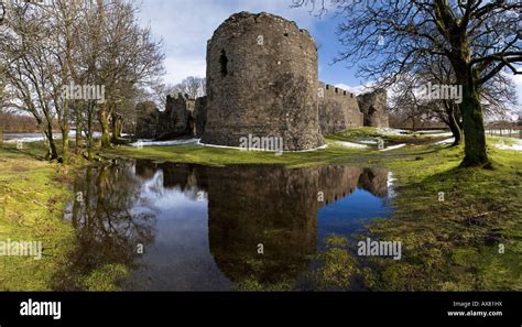 Inverlochy Castle Ruins Near Fort William Scotland Stock Photo Alamy