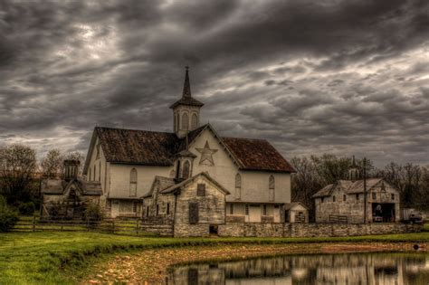 Volant mills is not as busy as they used to be. Star Barn near Harrisburg, PA
