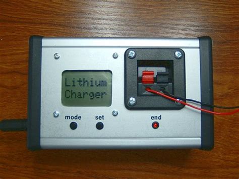 Here is project diy a box charge lithium, but i think it can use for battery lipo if change little code. DIY charge lipo battery