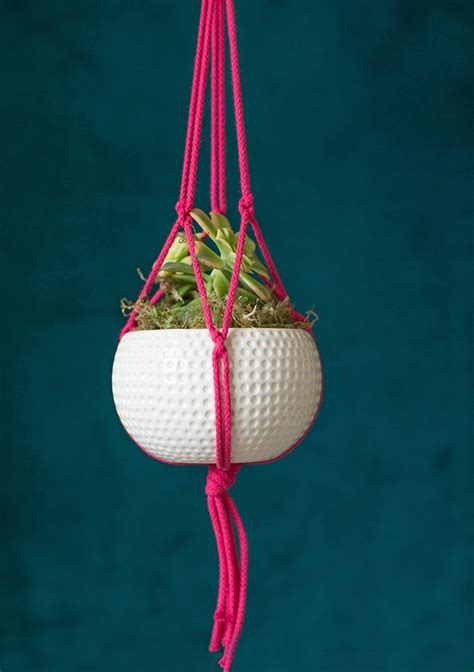Thankfully, the master minds of diy will not let this happen. 31 DIY Macrame Plant Hanger Patterns | Macramé Plant Hanger