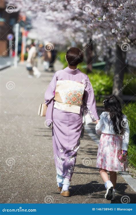Kimono Mother And Daughter Enjoy Sakura Editorial Image Image Of Asia