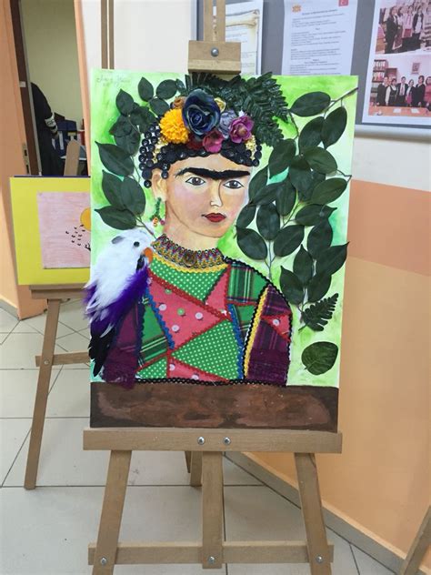 The fridas are identical twins except in their attire, a poignant issue for kahlo at this moment. School Frida Kahlo 3D portrait