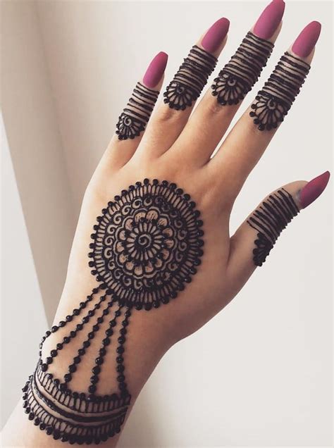 Ideal Simple Arabic Mehndi Designs For Backhand And Wrist Simple