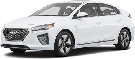 2021 Hyundai Ioniq Hybrid Reviews, Pricing & Specs | Kelley Blue Book
