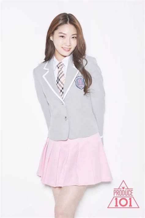 Kim na young ☆ jellyfish from the story produce 101: #IOI: Meet The 11 Gorgeous Girls That Shone Through ...