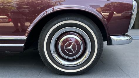 Mercedes Benz Sl Pagodameet The Epitome Of Automotive Elegance
