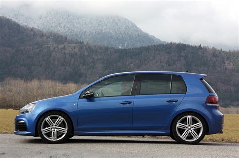 Compare the 2012 volkswagen golf against the competition. Test Drive: 2012 Volkswagen Golf R | Nordschleife Autoblahg