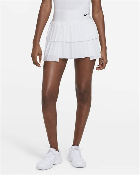 3 Reasons Why The Preppy Tennis Skirt Is Going Viral Plus Shopping