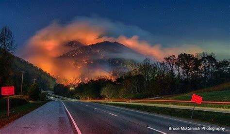 Gatlinburg Tennessee Aflame With Wildfires Gatlinburg Fire