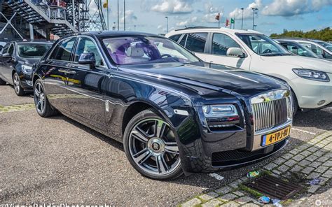 The ghost nameplate, named in honour of the silver ghost, a car first produced in 1906, was announced in april 2009 at the auto shanghai show. Rolls-Royce Ghost V-Specification - 26 augustus 2014 ...