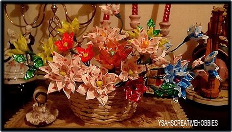 20 candy wrapper crafts · 1. CREATE A HOBBY : Flowers Made of Candy Wrapper