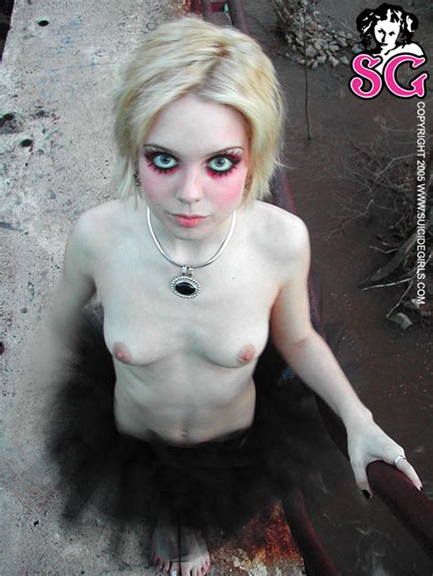 Gothic Emo Girls Nude XXGASM