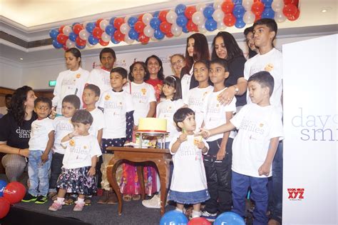 Mumbai Aishwarya Rai Celebrates Her Father Krishnaraj Rais Birth