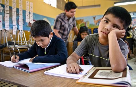 Mi Hijo Se Aburre En Clase Y No Le Gusta El Colegio Educación Infantil