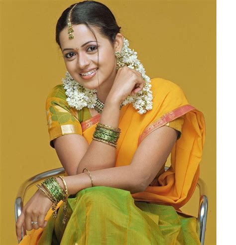 South Indian Movies Masala South Indian Actress Bhavana Colourful Design In Saree And Tamil