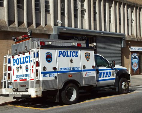 Nypd Ess Emergency Service Squad 2 Truck Harlem New York Flickr