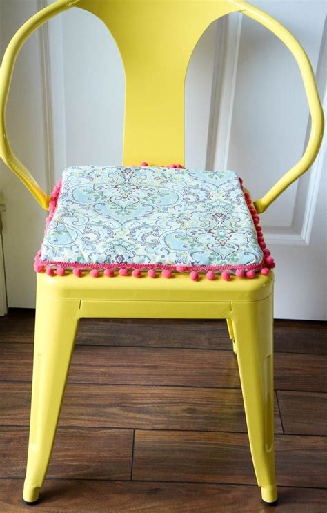 Diy No Sew Reversible Chair Cushions Diy Chair Cushions Chair