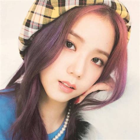 What upsets their fans is that different from what. Jisoo BlackPink | Cabello morado, Belleza asiática, Rosas negras