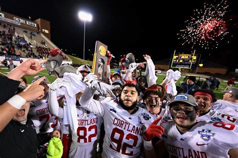 Suny Cortland Football Dethrones Defending National Champs For Diii