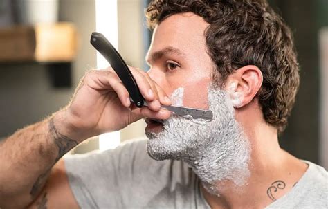 How To Shave With A Straight Edge Razorsafely Lees Razors