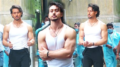 Tiger Shroff Looked Tired After Shooting All Day For His Upcoming Movie