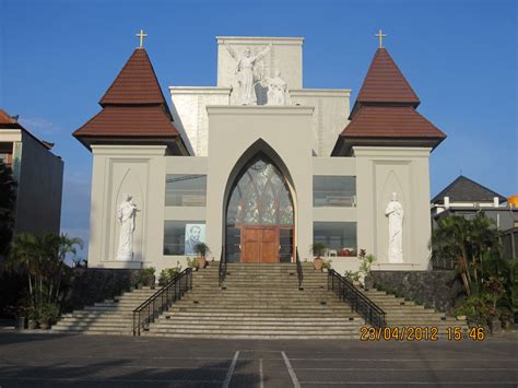 gereja katolik di Bali - Google Search | House styles, Bali, Mansions