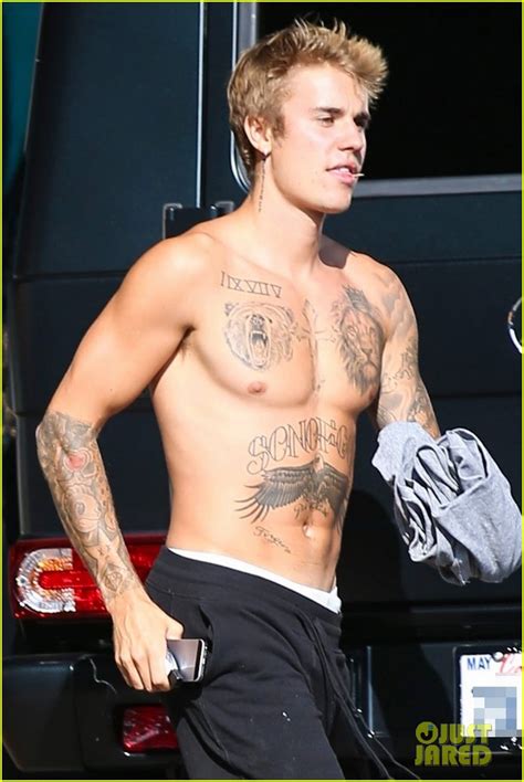 Justin Bieber Shows His Shirtless Physique At The Skate Park Photo