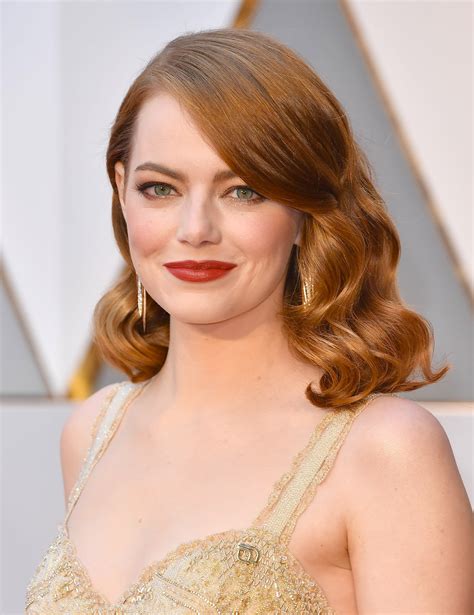 Emma Stones Hair Is Back To Blonde
