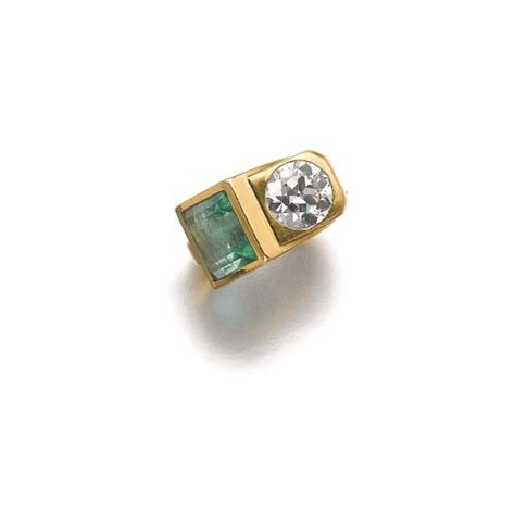 9 Emerald And Diamond Ring Anneau Divisé René Boivin 1940s