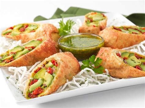 You can use spring roll wrappers in place of egg roll wrappers. Avocado Eggrolls | Avocado egg rolls, Cheesecake factory ...