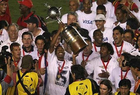 Olimpia, el club más laureado de nuestro país, ocupa el décimo lugar con 3759 puntos, mientras las otras entidades paraguayas que están en el ranking son: Ranking de Clubes de Conmebol. | Clube Fanáticos