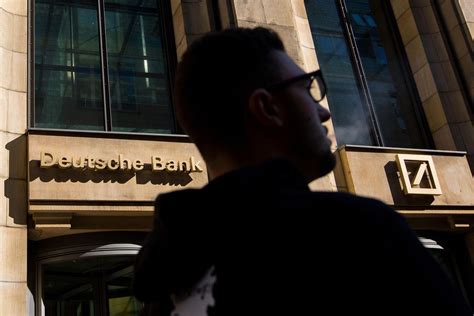 Deutsche Banks Trading Slumps 30 As Cryans Revamp Sputters Bloomberg