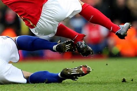 Arsenals Eduardo Da Silva Horrific Leg Break